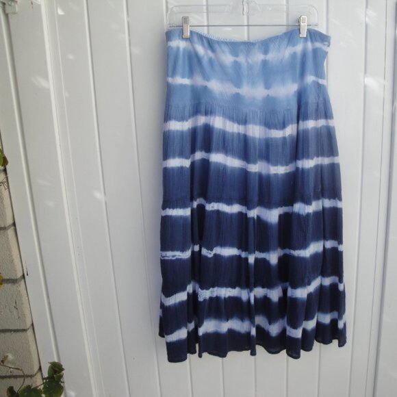 CHAPS Womens Skirt Midi Size Med Blue Ombre Bohemian Tie-Dye Preppy Summer - Picture 1 of 2
